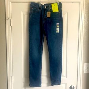 Levi’s Blue Jeans. 31x32 stretch. Slim fit.
